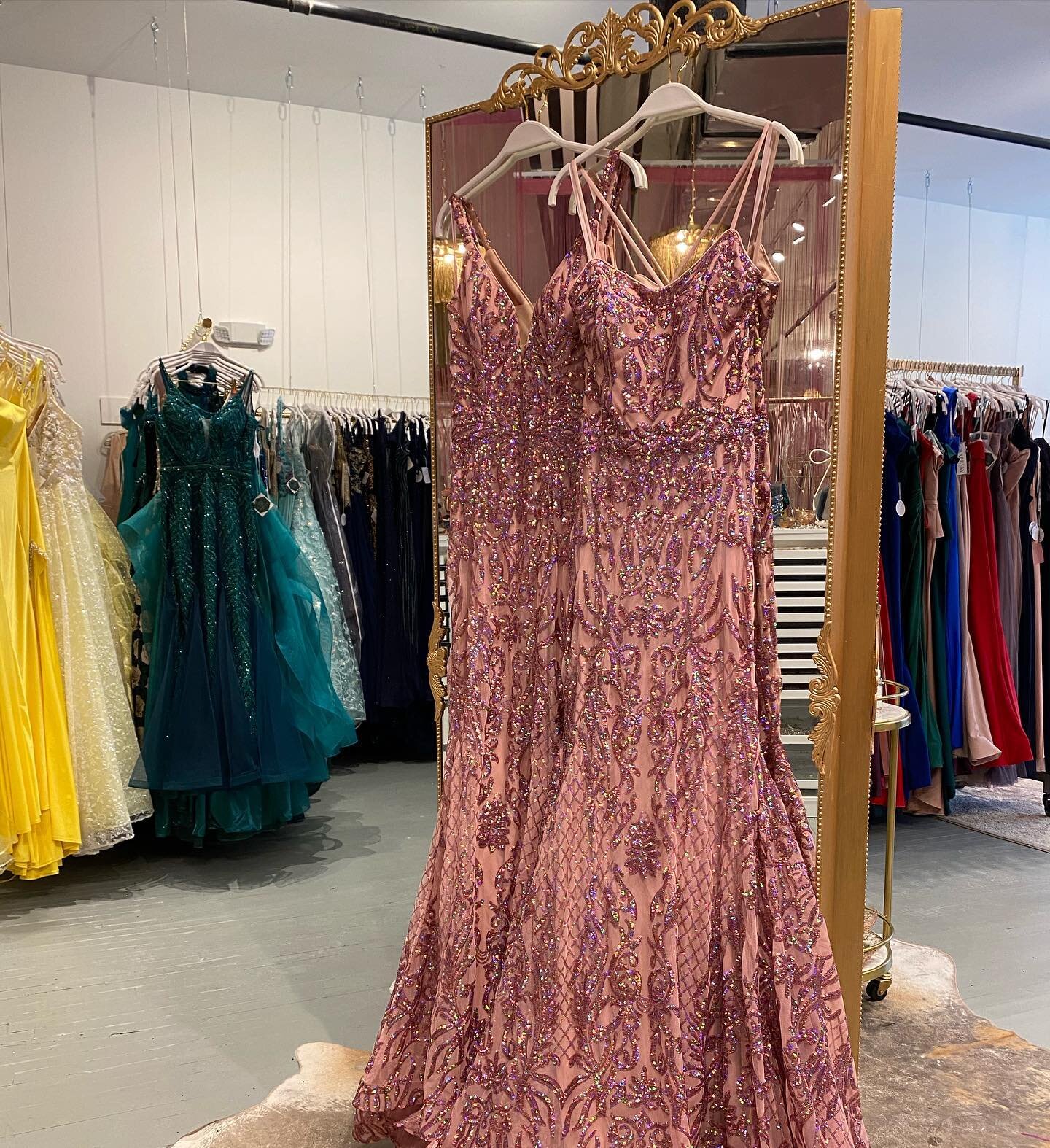 Sequin?!? YES PLEASE!!!💗💗💗 @ashleylauren 
.
.
.
.
#houseofkboutique #houseofk #dresses#gowns #prom #homecoming #gala #dress #style #fashion #sparkle #sequins #newalbany #indianaboutique #shoptlocal #wedding #bridal #bridalboutique #sequingown #dre
