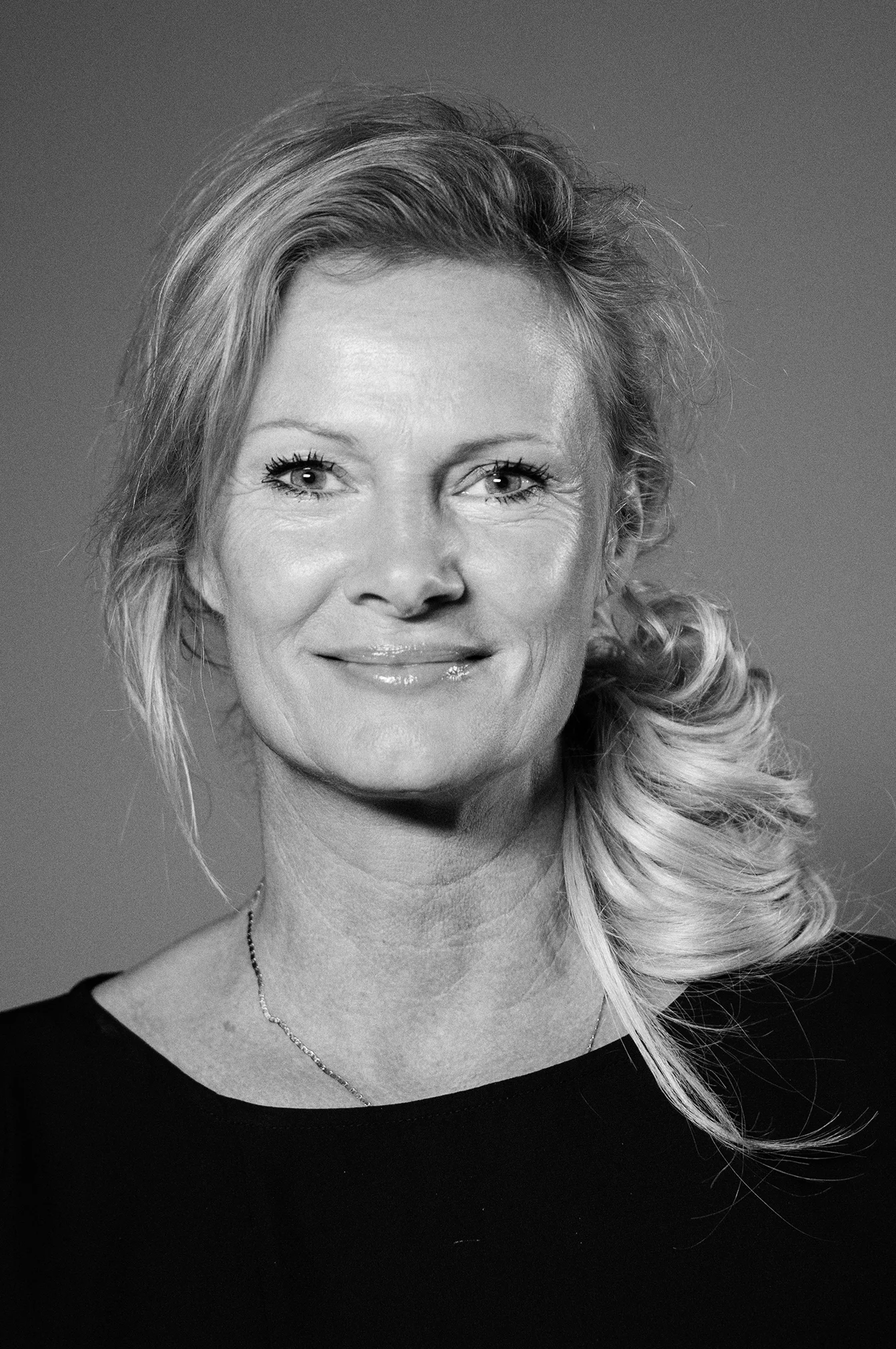 Sanne Studio Session-160_ed_BW.jpg