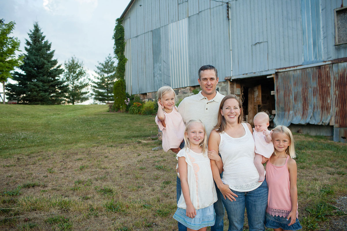 Farmer John and his 5 Chicks