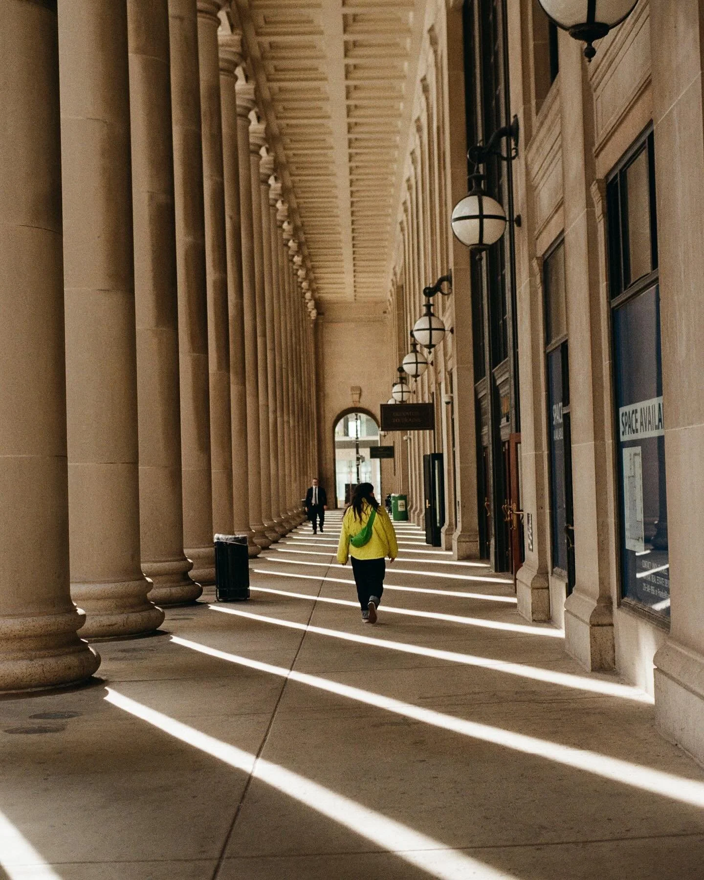 Chicago on 35mm

Shot on @kodak Gold 200
Developed by @film.speed.lab 

.
.
.

#chicago #kodak #kodakgold200 #kodakgold #shootfilmstaybroke