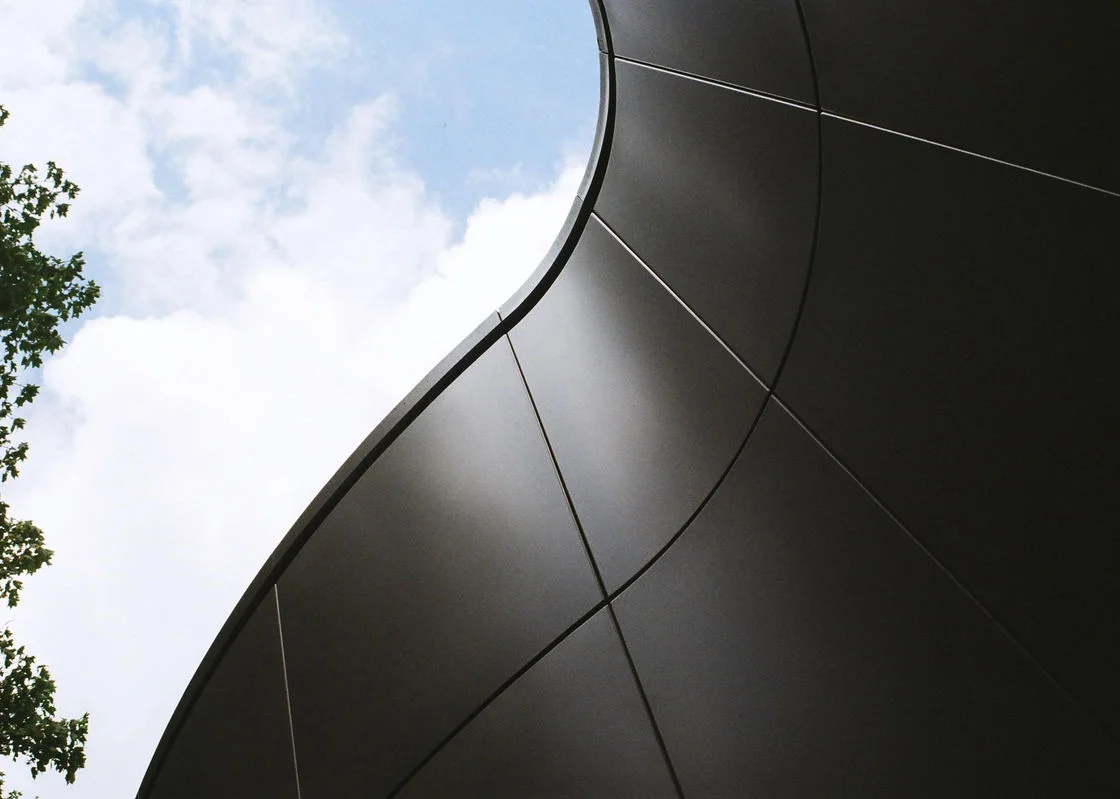 ALUMINIUM CLADDING - Curved cladding systems - Straight cladding systems - Custom cladding systems *Available in many colors as per customers’ requirement