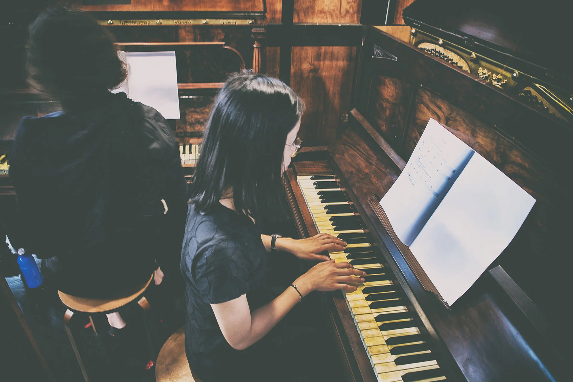 Pianists in the Mill