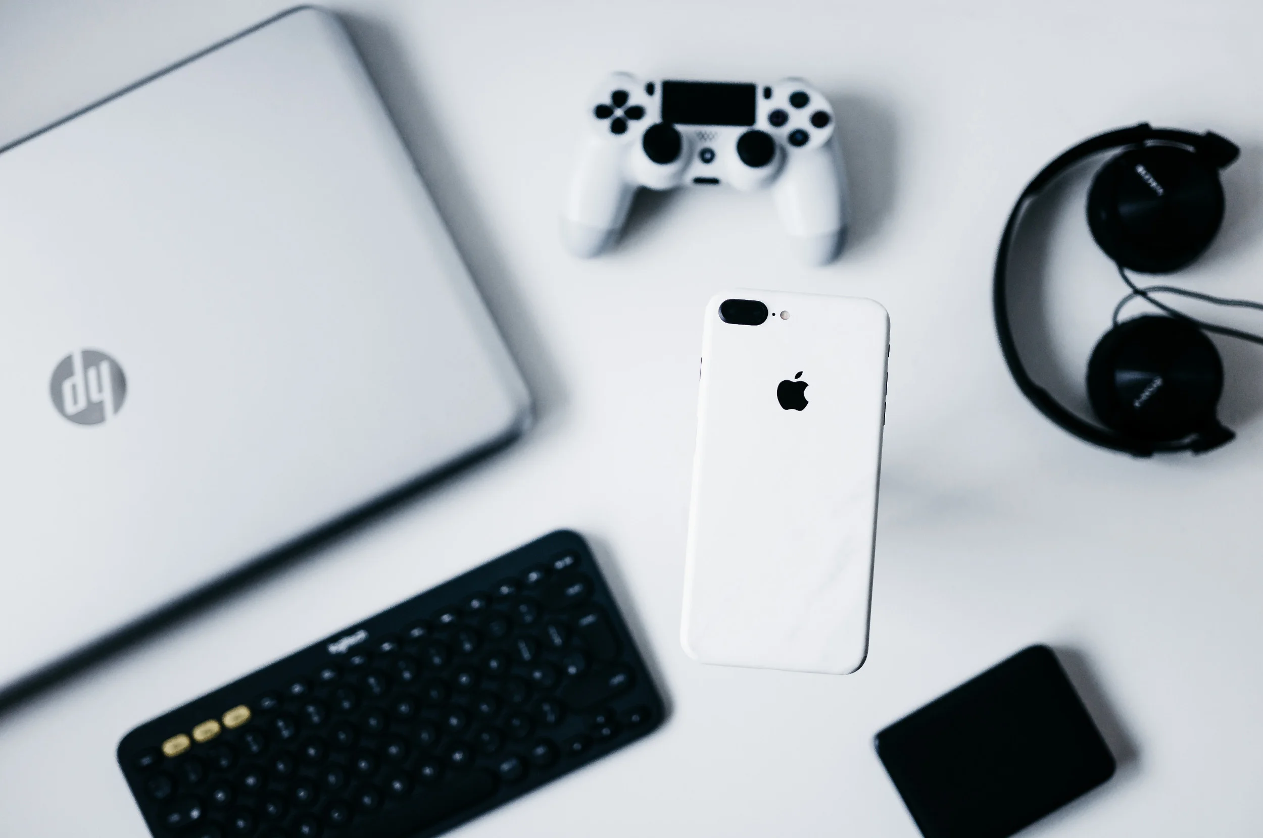 Photography lessons, computer lessons, and smartphone lessons