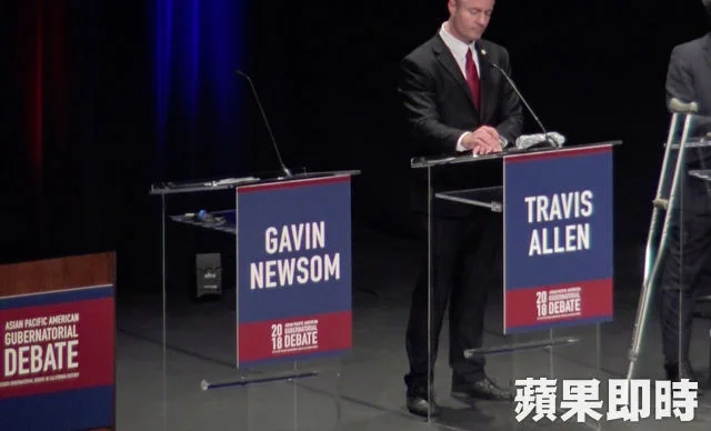 民調支持度最高的現任副州長、民主黨的紐森(Gavin Newsom)並無出席。張紫茵攝
