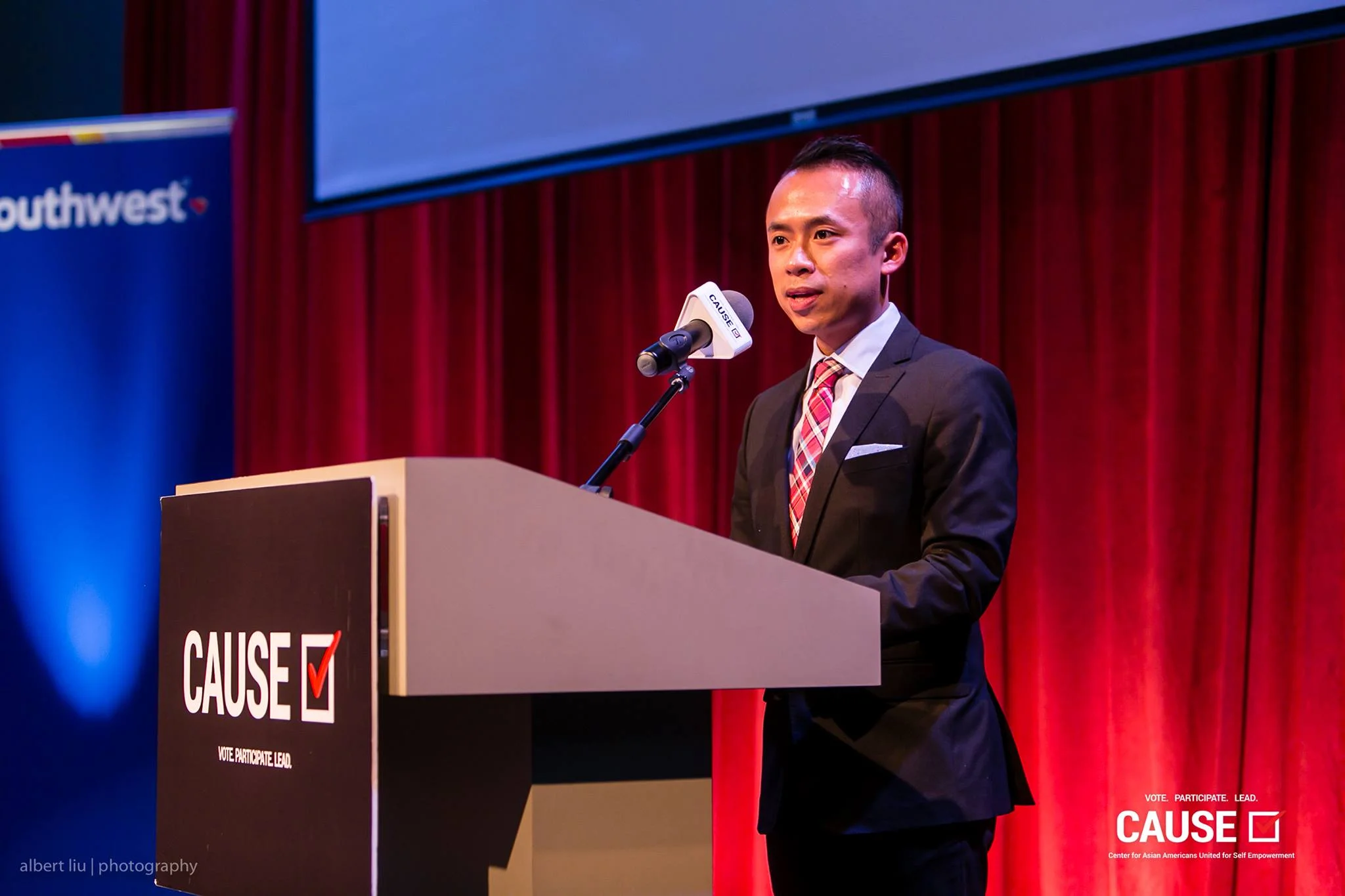 Jack Song speaking at the 2017 CAUSE Leadership Academy Graduation