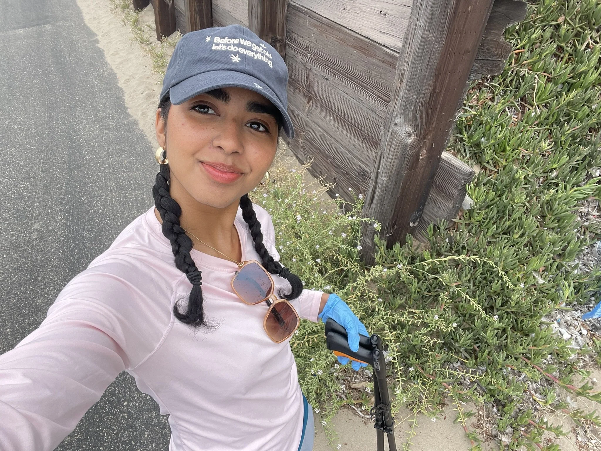 Blog 4: An Intern, Poet, and Stingray Walk into a Room… 