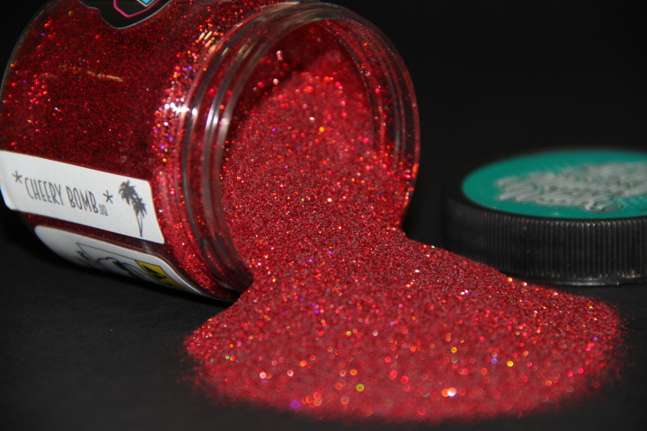 Hobbyland Edible Glittery Flakes (Red Glitter Flakes, 1/4 oz)