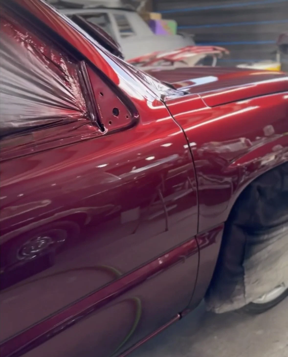 Seductive Cherry Candy Basecoat I Car Paint — Tropical Glitz