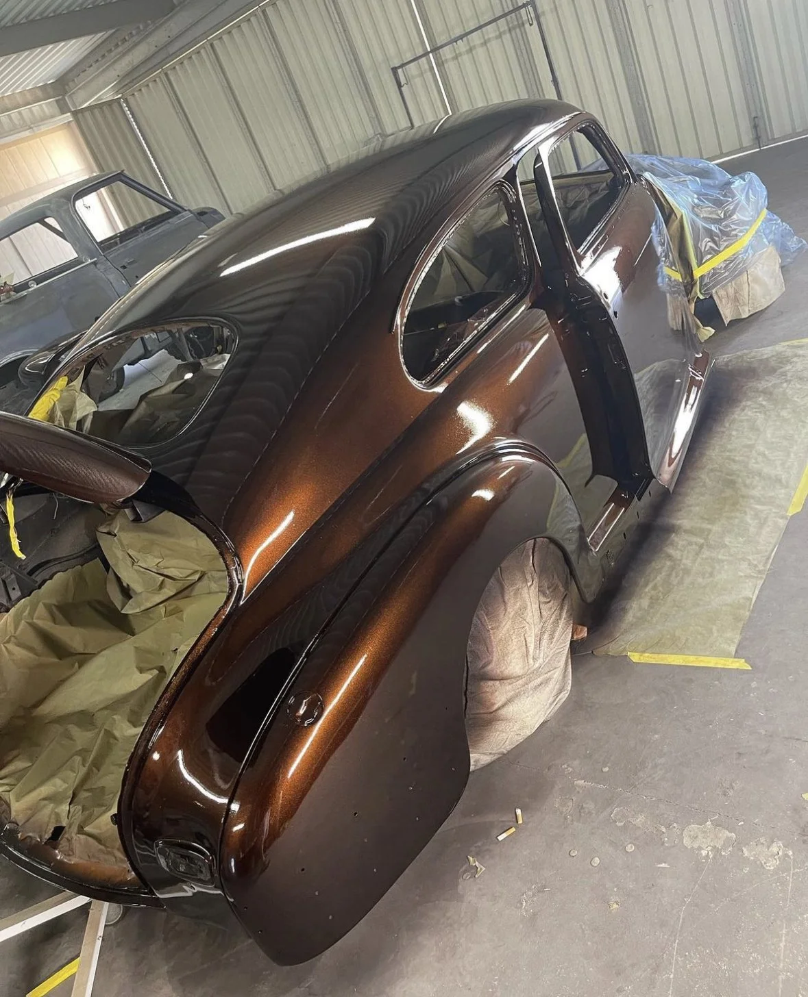 Luscious Toffee Brown Candy Basecoat I Car Paint — Tropical Glitz