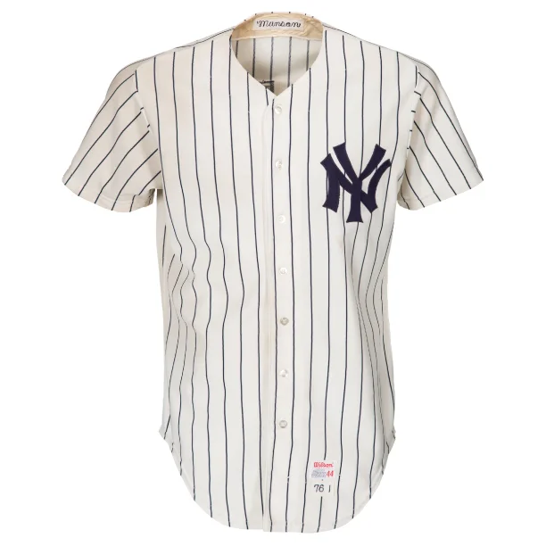 Thurman-Munson-1976-white-jersey.jpg
