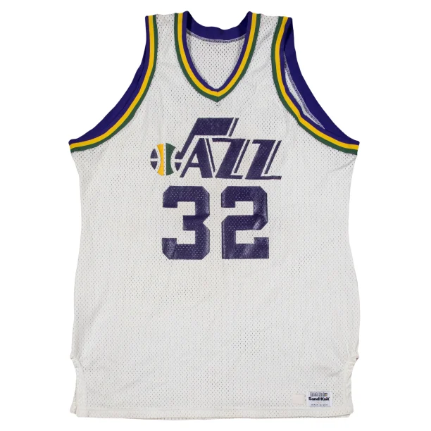 Karl-Malone-1985-86-white-jersey.jpg
