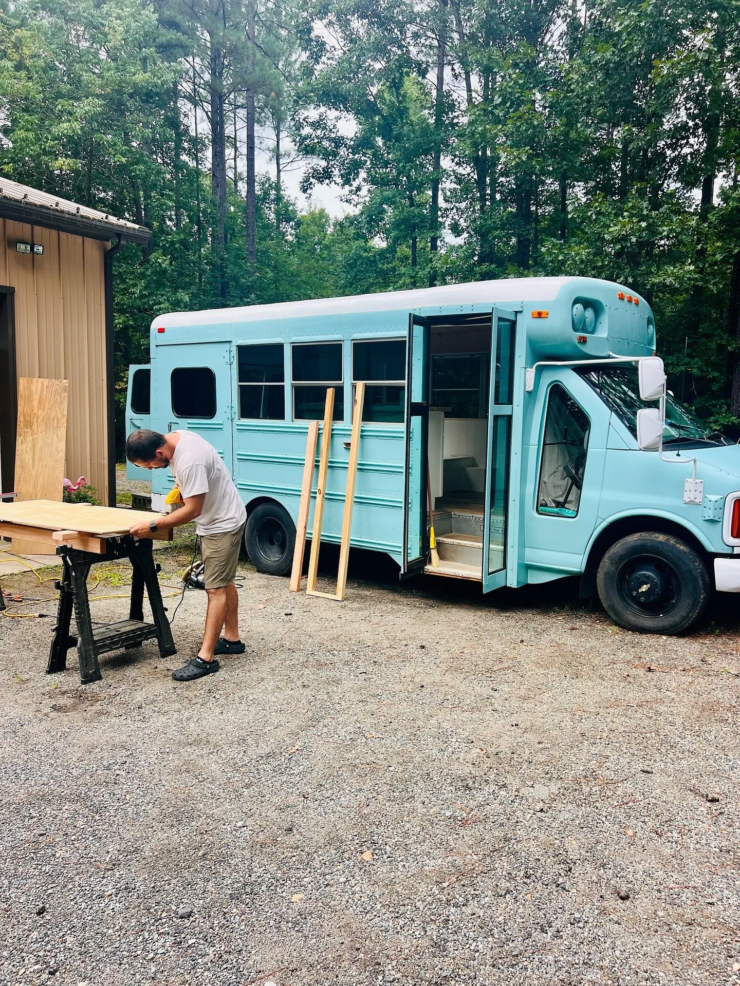Bus updates! 🚌 We have been working on our little blue bus for the last several weeks and have made a lot of progress 🙌

⚡️ 50amp electric system 
💦 Kitchen cabinet and sink 
🛏️ Queen bed platform 
🛋️ Storage couch
🚽Framing for closet/bathroom 