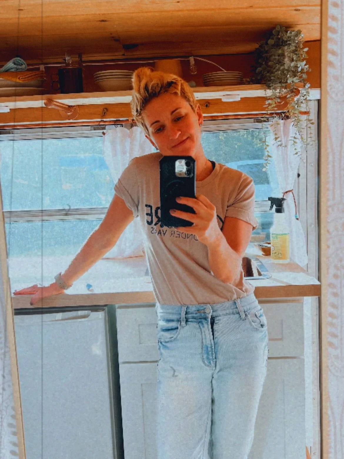 Feeling good because the bus be DONE! Finishing up the photos for the listing today. I got a new Canon camera! Which of course I experimented first with photos of the dog (last two photos here). 

Join our newsletter at www.tinyhavenliving.com/join t