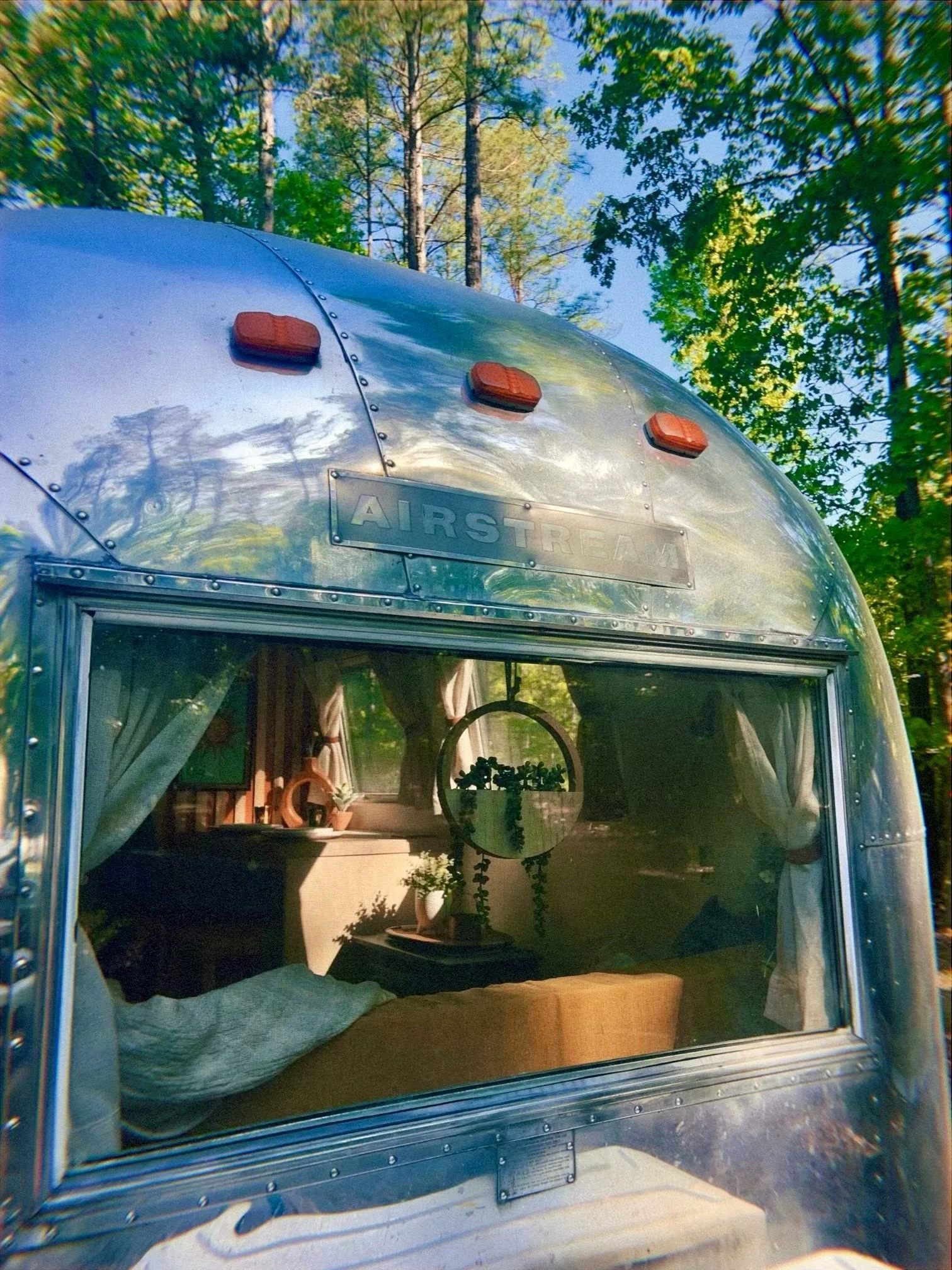 Coming Soon For Sale 🌞 1965 Airstream Caravel, fully renovated!

Guys, we have been so slammed busy at Tiny Haven we haven&rsquo;t even had a chance to say&hellip; &ldquo;Sol&rdquo; the Airstream is complete! We are so in love with how she turned ou