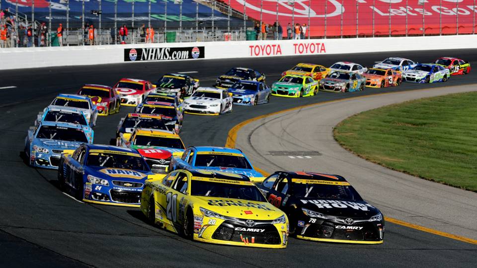 nascar-sprint-cup-series-bad-boy-off-road-300-25092016_hl95cgjbv4qo1k5zc8rtc47nc.jpg