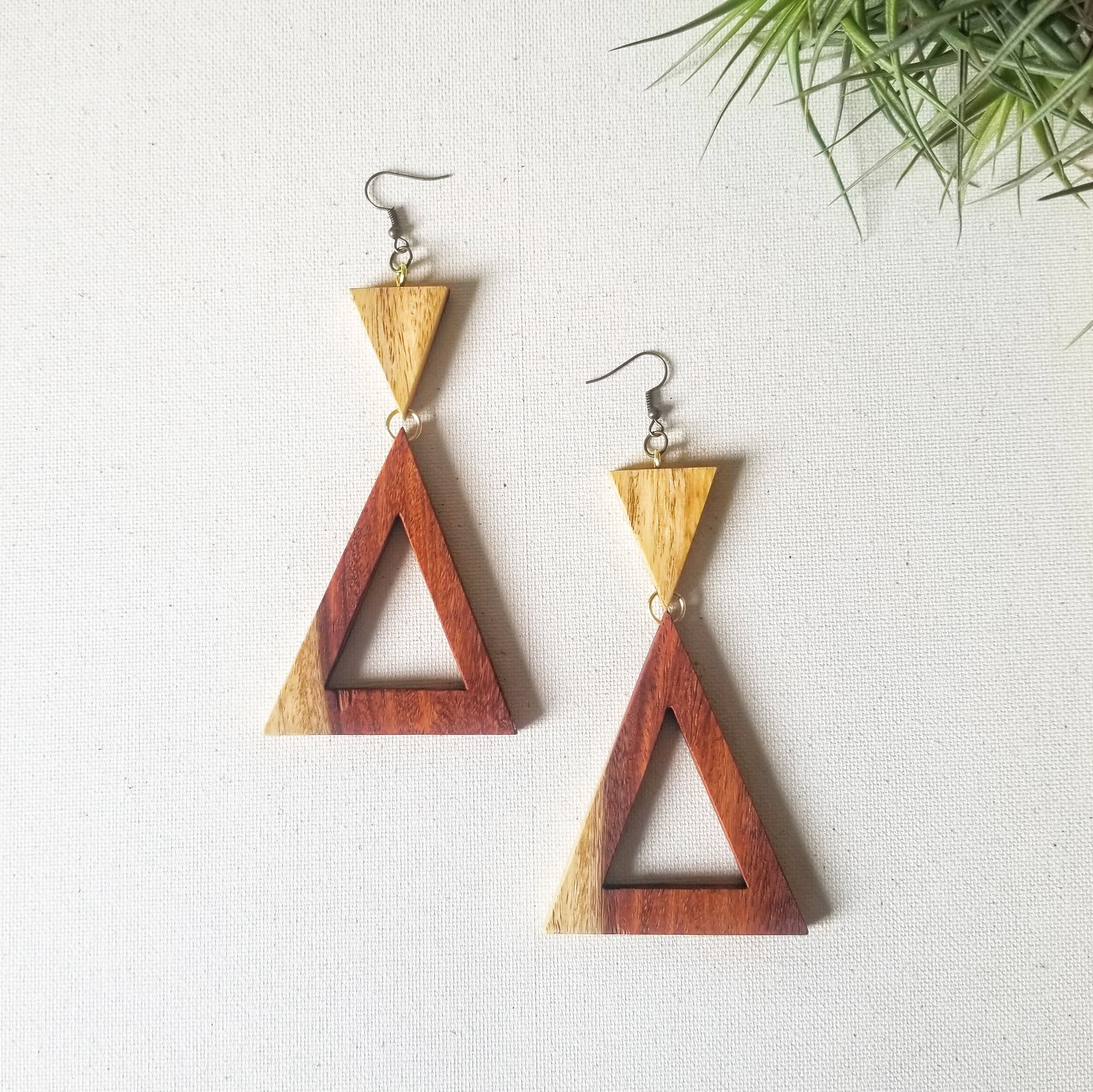 Indian Rosewood Triangle Tier