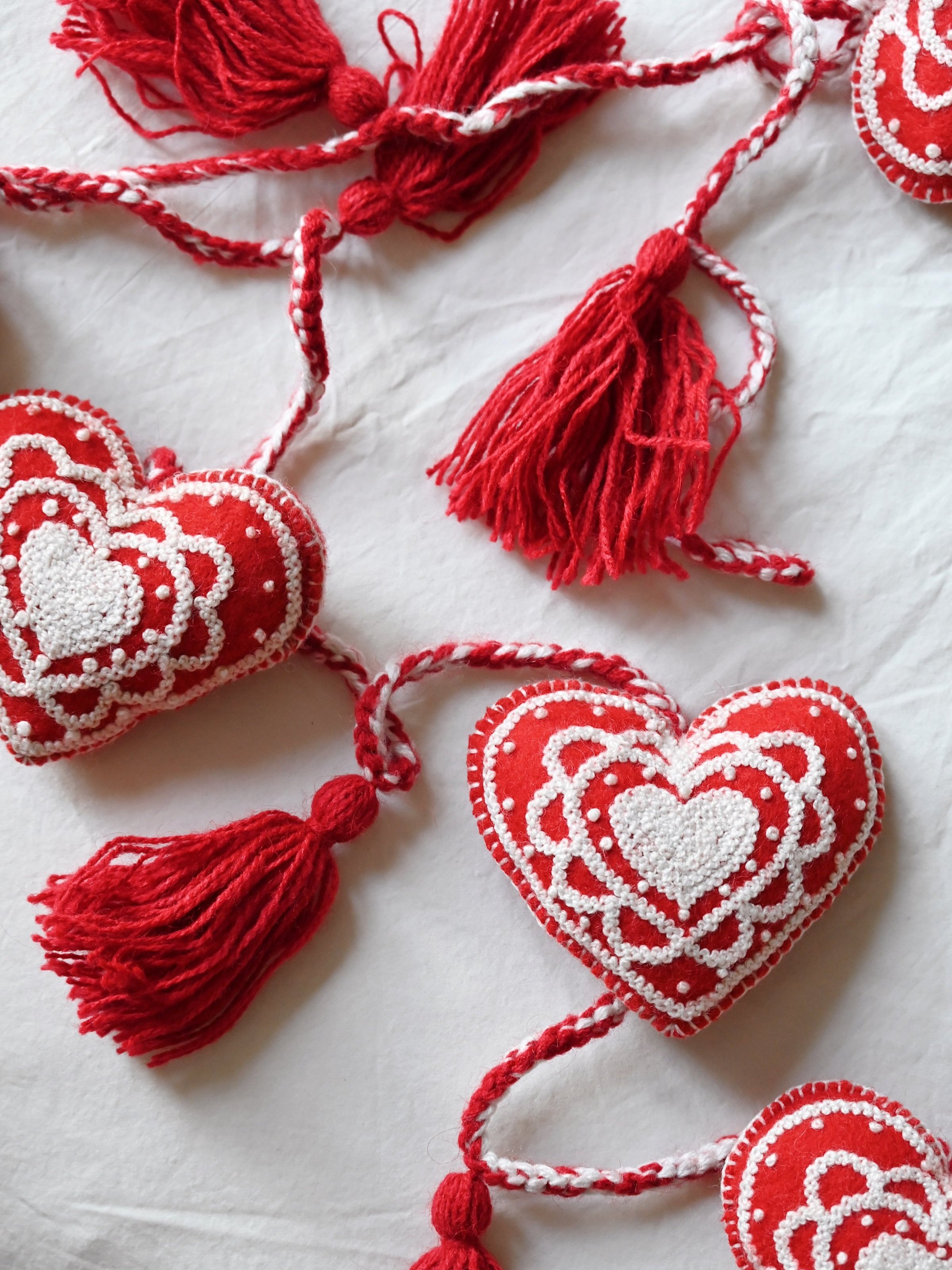 Heart+Garland+01.jpg
