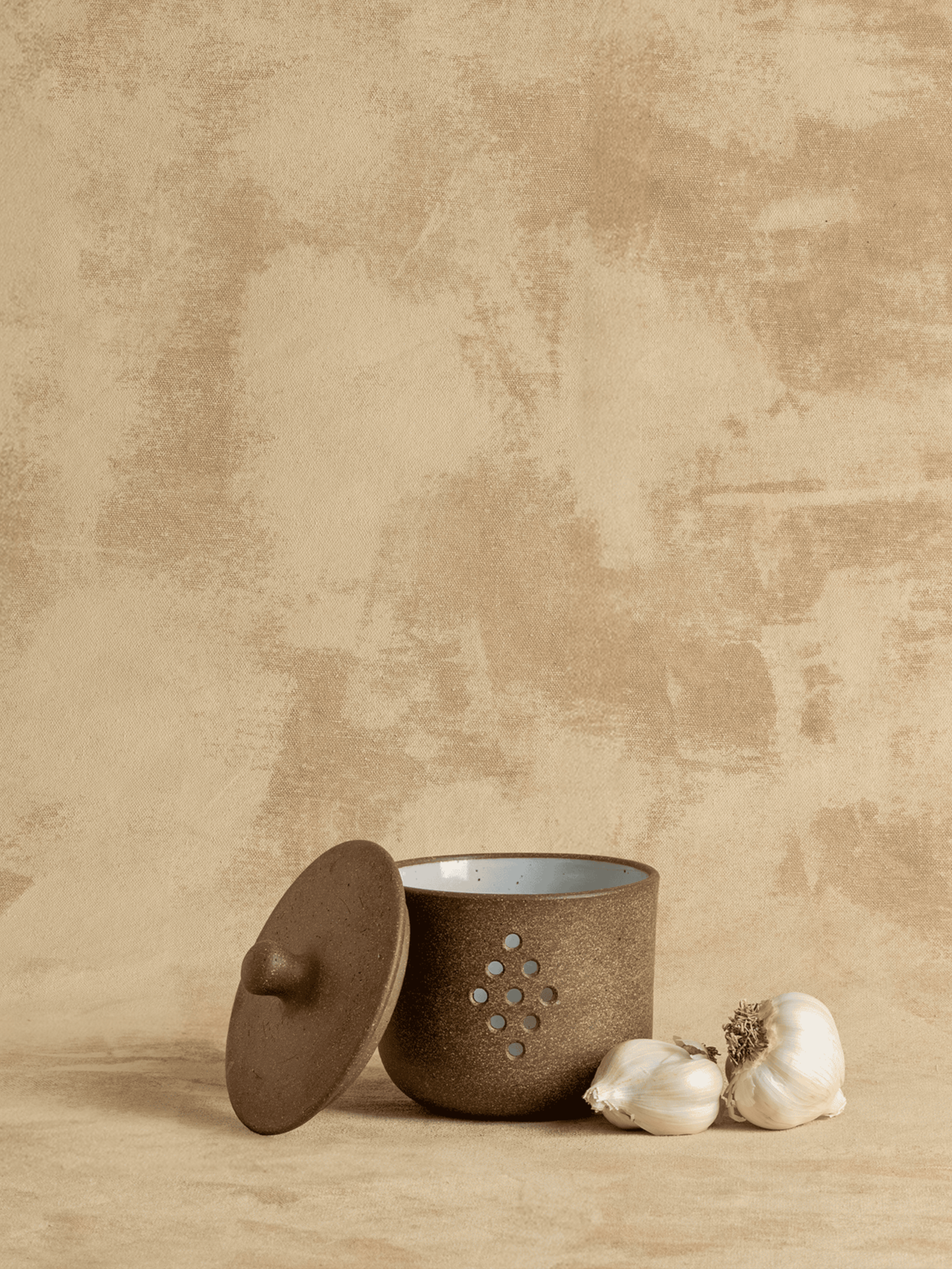 Sawyer+Ceramics+Garlic+Keeper+Denver+Colorado+Unique+Home+Goods.png