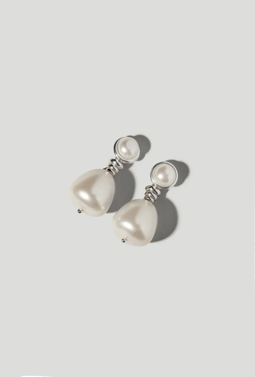 Maslo Pietro Drop Earrings 02.webp