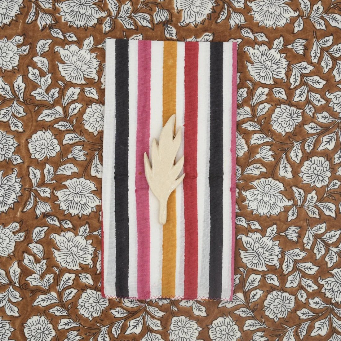 Suzette Napkins x4 Axel Tomato 02.jpg