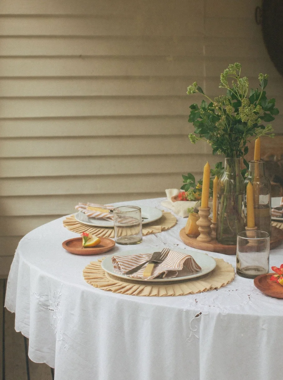 kdweave Tan Circle Placemat | Hand Quilted Cotton 02.webp