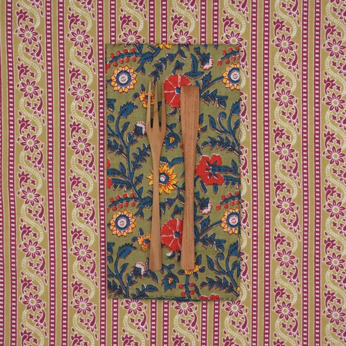 Suzette Napkins x4 Galantus Tango 02.jpg