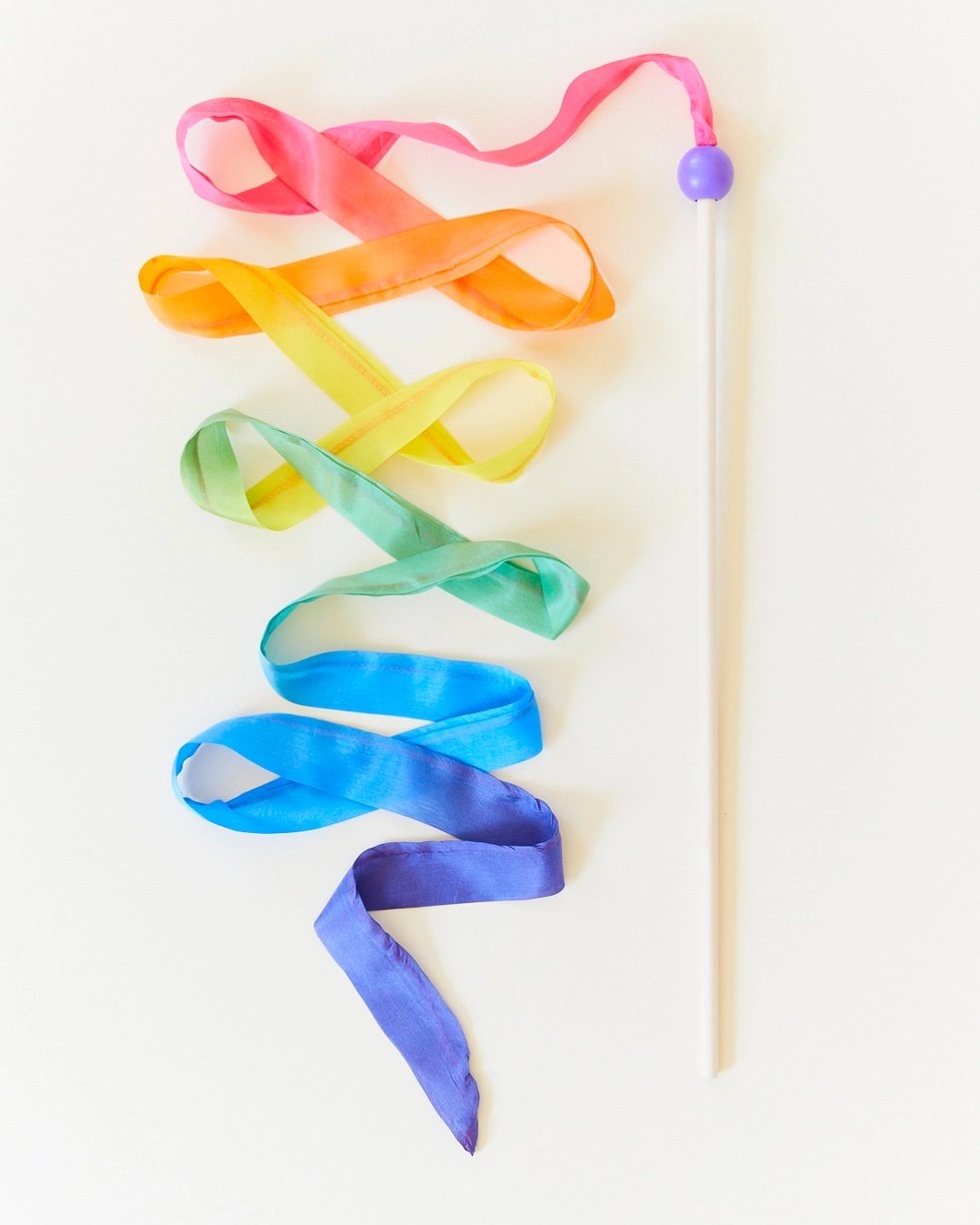Sarah's Silks Rainbow Streamer 01.jpg