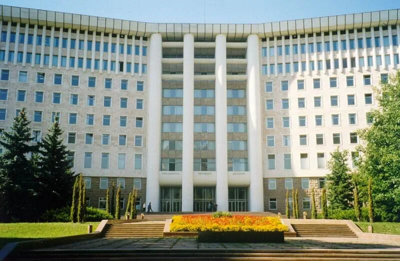 Parliament_Building_Moldova.jpg