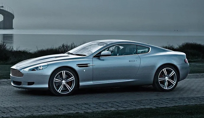 who-stores-blog-car.jpg