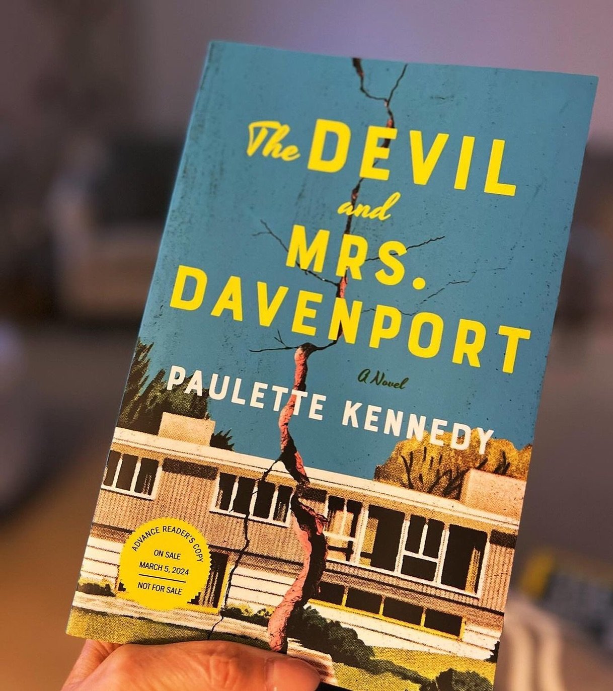 Love this! ❤️ Repost from @audreyoaksreadseverything
&bull;
😈😈😈

😈The Devil and Mrs. Davenport was a surprise favorite! I went into this one with reluctance and then I just couldn&rsquo;t put it down! Missouri in 1955. Loretta is a young housewif
