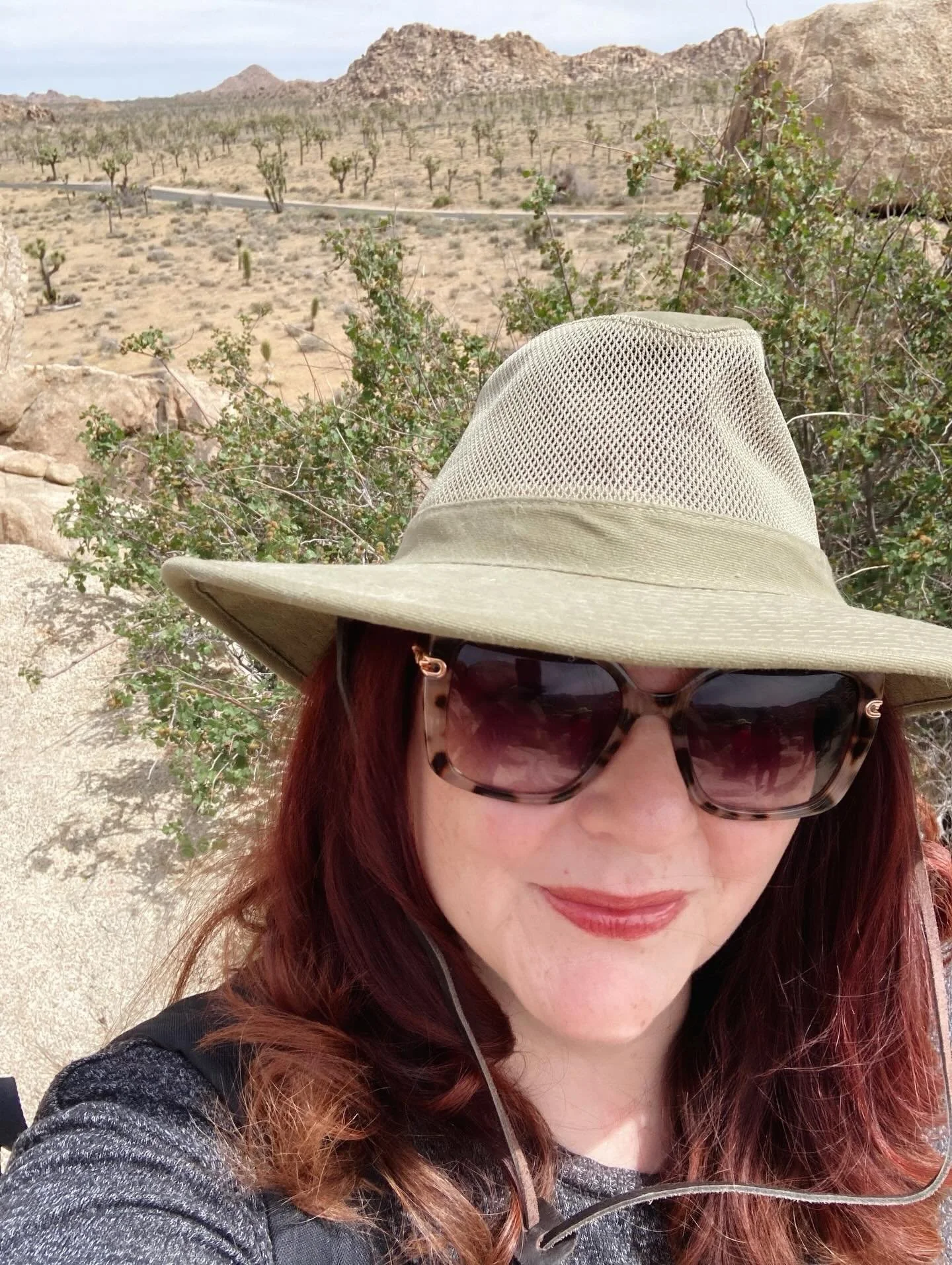 Not the views I expected to be posting this week, but beautiful all the same. Full day guided hike through Joshua Tree NP with our tour guide, Frank, who shared the history of the area (including how the Joshua Tree got its name), info about Mojave f