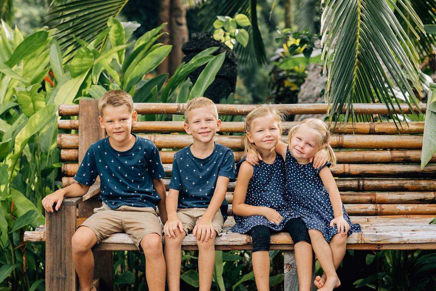 Four siblings all one year apart! 👦🏼 👧👦🏼👧
.
.
.
.
#nivastudios #familywanderlust 
 #candidchildhood #wildandbravelittles  #childofig #childrenofig #vanuatufamilyphotographer #vanuatufamilyphotography #adventuresofchildren #letthekids  #simplych