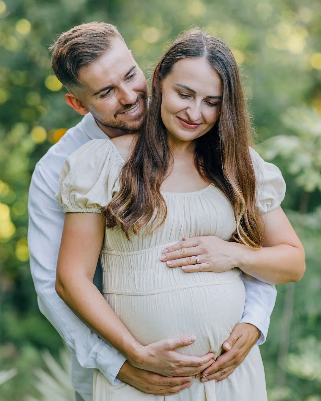 Nothing like a spontaneous backyard session to capture the sweetest moments. How adorable are these two? So much love and joy in just one frame.
.
.
.
.
#nivastudios #kcmophotographer #kccouplesphotographer #kcfamilyphotographer #kcweddingphotographe