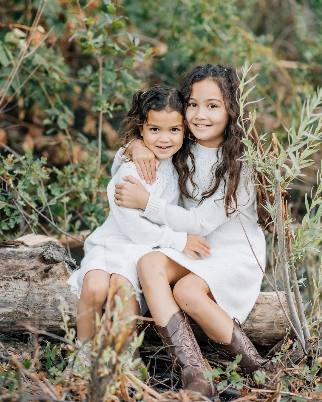Fall vibes, coming your way 🍂📸 Our Fall Session Promo drops soon &mdash; stay tuned! 
.
.
.
.
#kansascityphotographer #kansascityfamilyphotography #kansascityfallsessions #kansascityfallminisessions #kcfallfamilyphotos