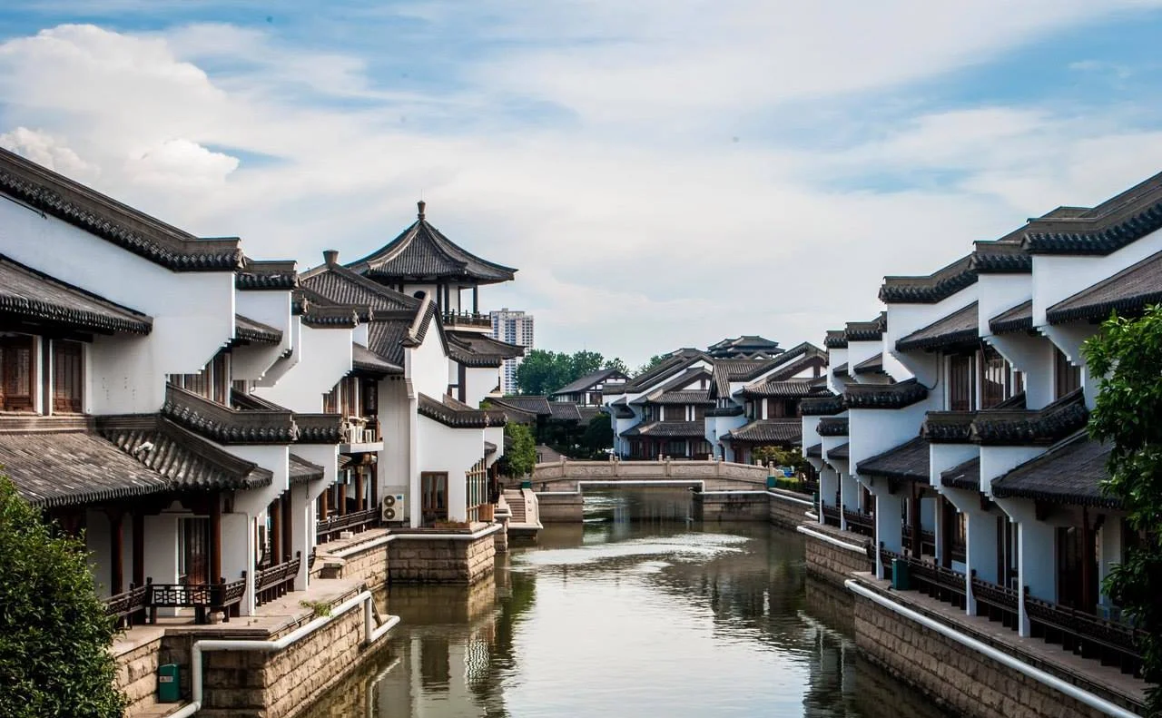 5 Reasons Why Changzhou's Yancheng Scenic Area is a Must-See