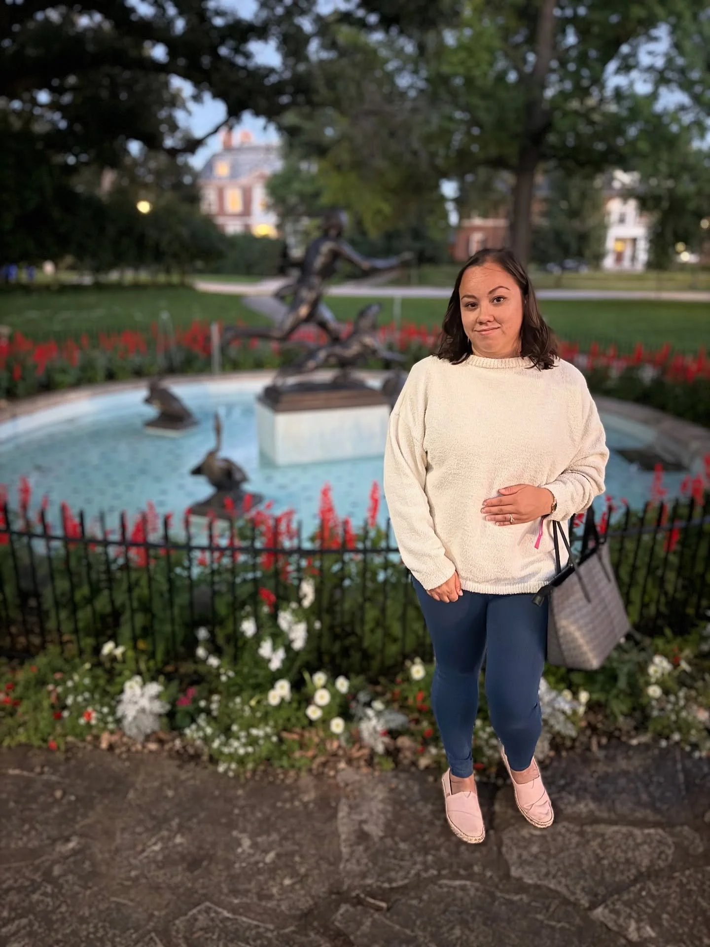 👻✨ Walking Summit Avenue at night isn&rsquo;t just a history lesson&mdash;it&rsquo;s a brush with the supernatural. On the St. Paul Ghost Tour, I discovered stories that still linger in the shadows&hellip;

✨ Forepaugh&rsquo;s Mansion &ndash; A trag