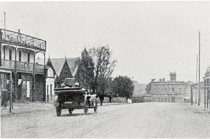 3078 History: Heidelberg Road