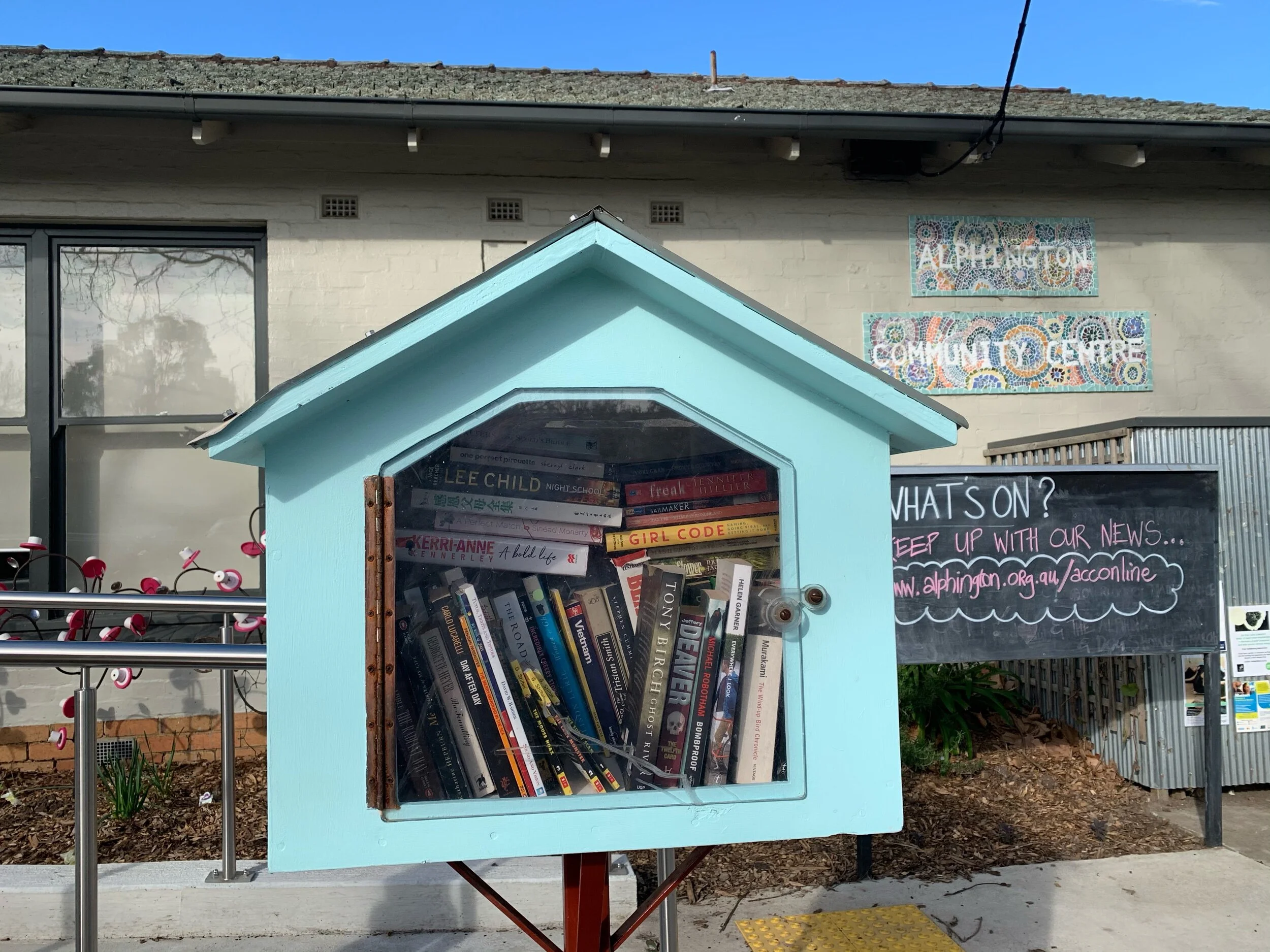 Neighbourhood books