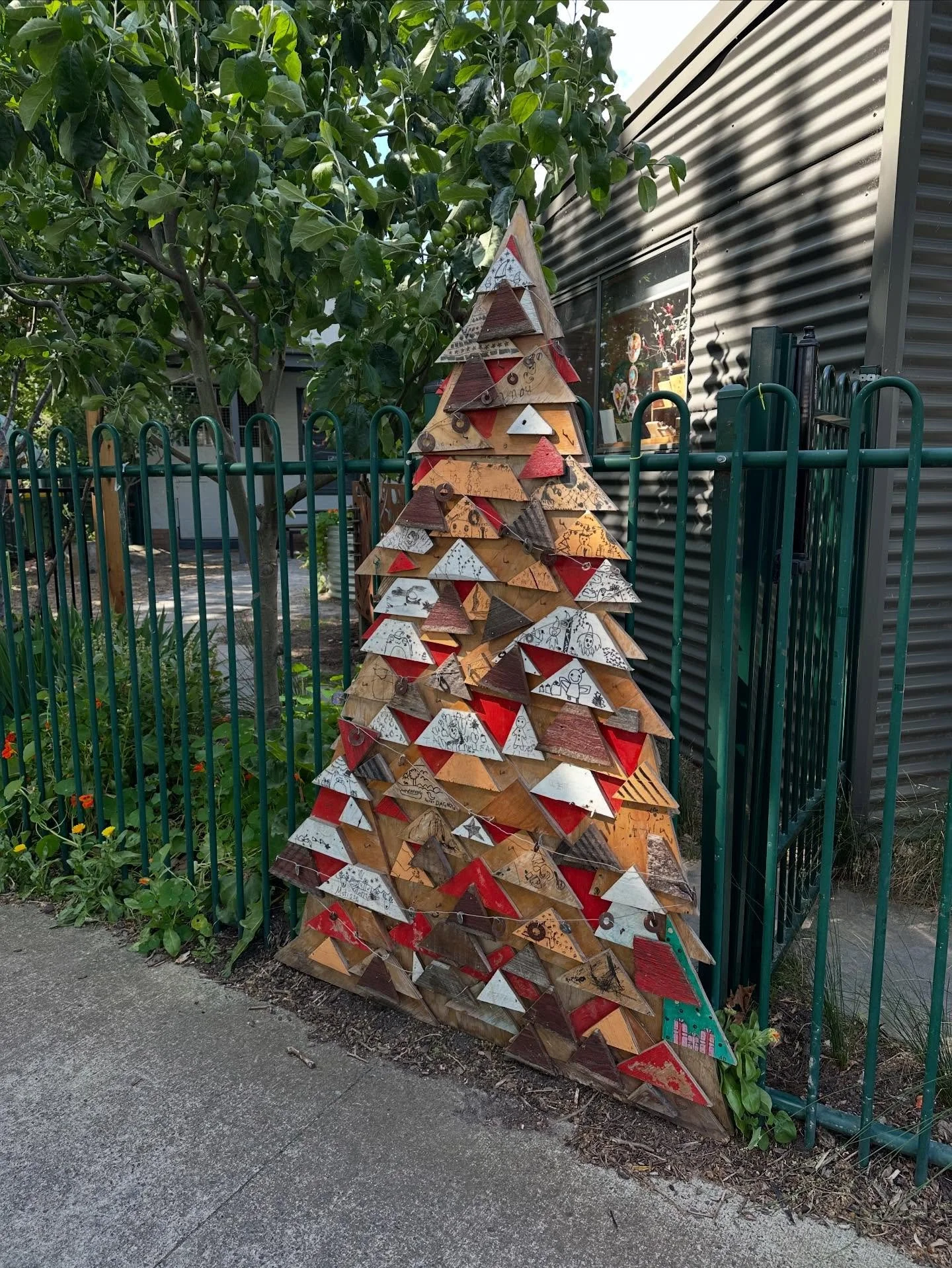 It&rsquo;s beginning to feel a lot like Christmas &hellip; our Christmas Makers Market is on tomorrow, 11am-2pm. Get a head start on your shopping! #alphington #neighbourhoodhousesvictoria