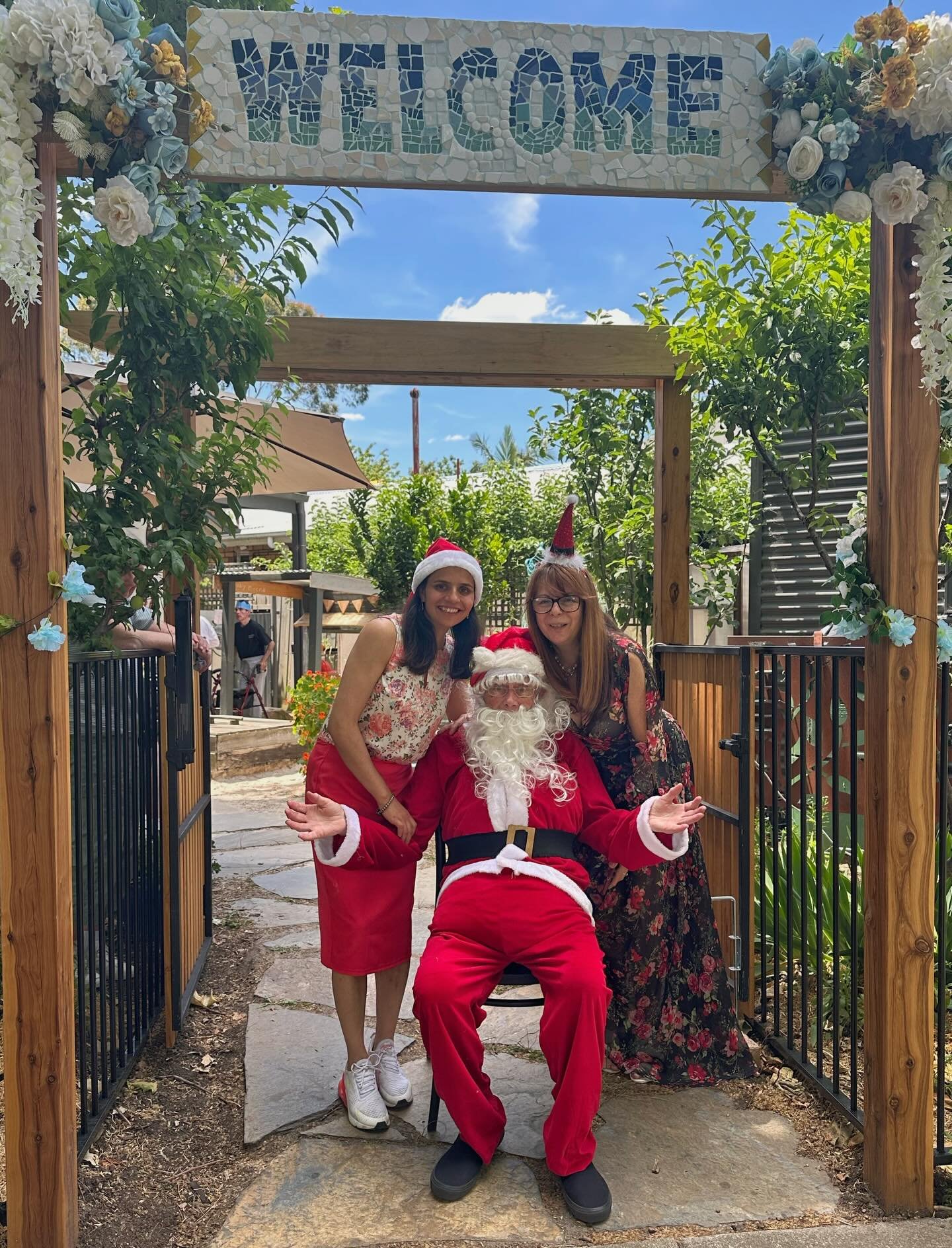 #santaphoto #alphington #neighbourhoodhousesvictoria