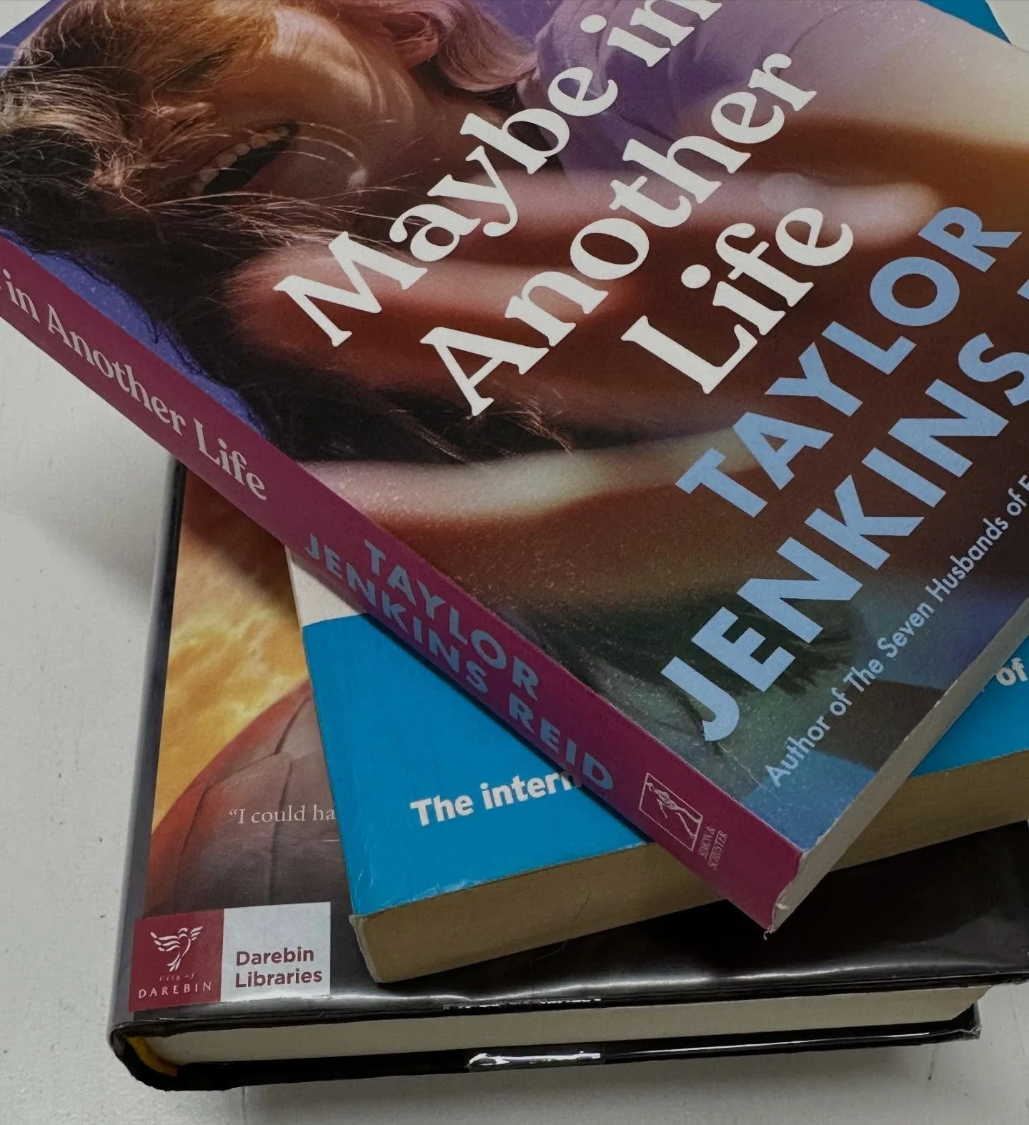 Interested in joining a book 📕 club? We currently have vacancies in our 2nd Monday and 3rd Monday night book clubs - a partnership with #darebinlibraries &hellip; jump on our website to book in.