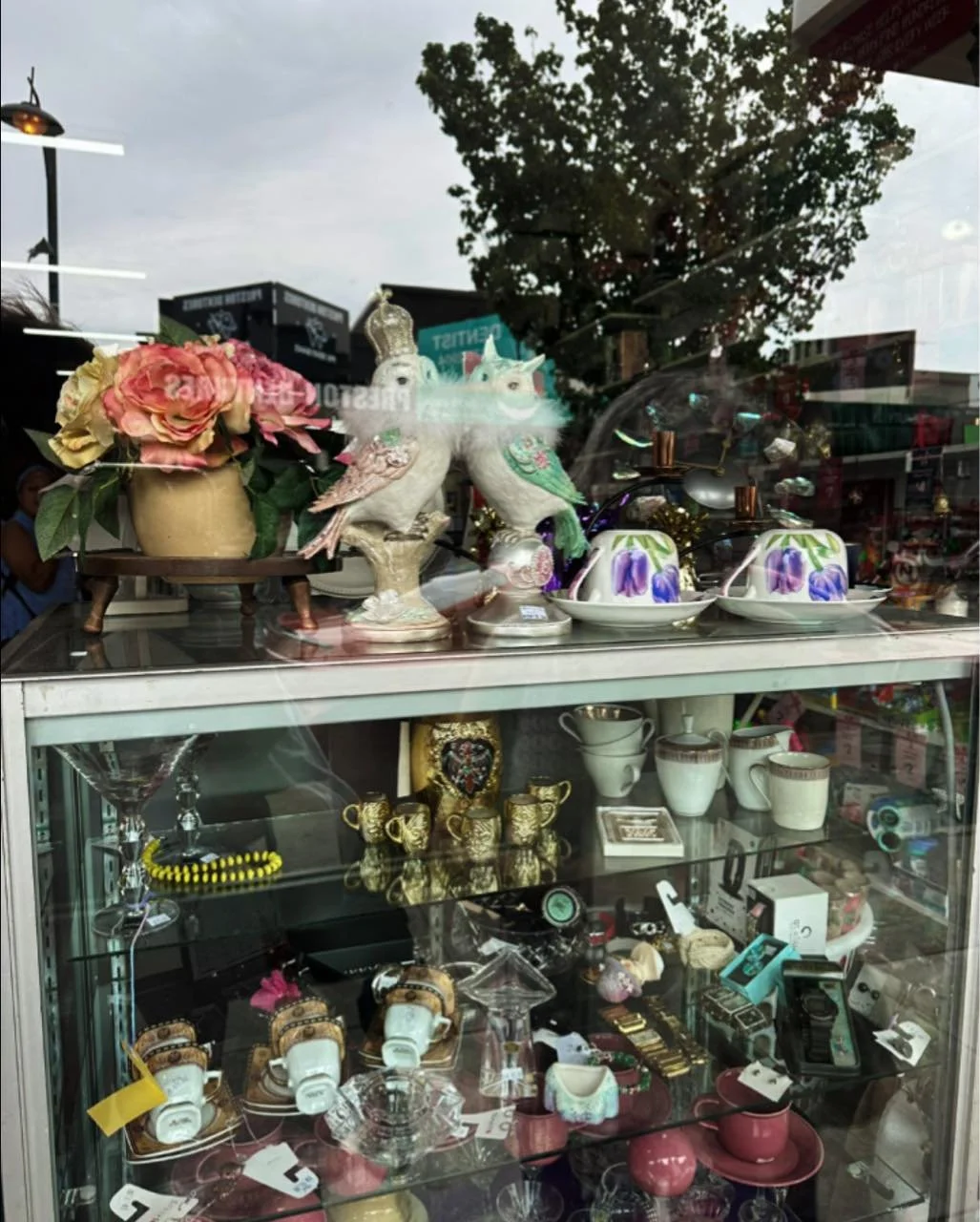 Last year we started running a new event that we&rsquo;ve really loved&hellip;. op-shop tours! And our first one for this year is on Thursday - so exciting. 

Book in on our website to come along for a coffee, a chat and a day of fashionable and sust