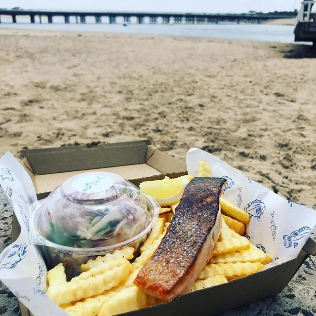 Come down and kick off your weekend the only way we know how! Serving delicious food all day &amp; night!
#jettyroadfishandchips #barwonheads #fishandchips #visitgeelongbellarine #tourismgeelong #delicious #waterviews #attheheads