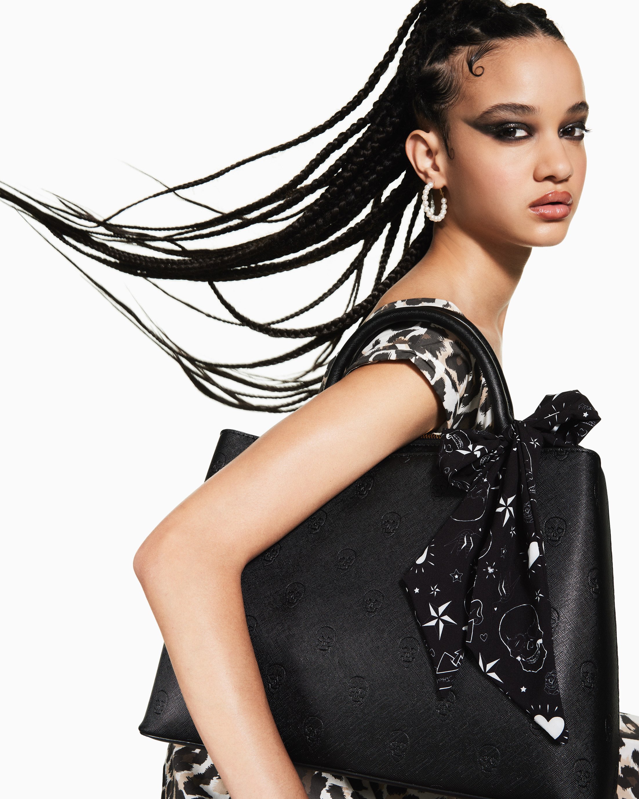 BETSEY_2023_Q1_CAMPAIGN_31_BM29900_2085-CROP.jpg