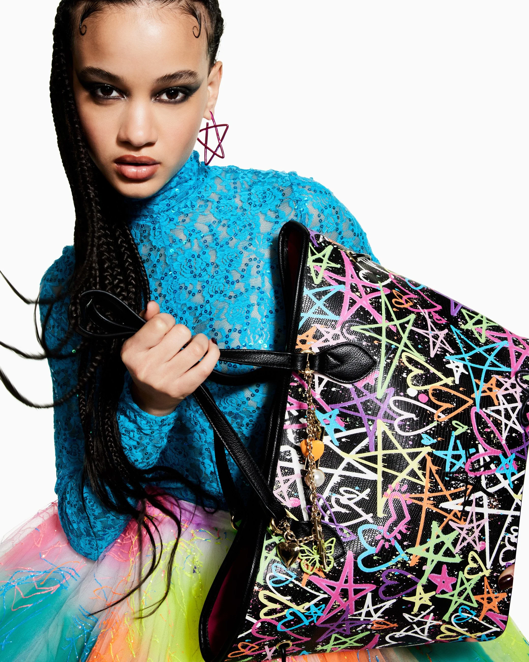 BETSEY_2023_Q1_CAMPAIGN_35_BJ34100A_2435-CROP.jpg