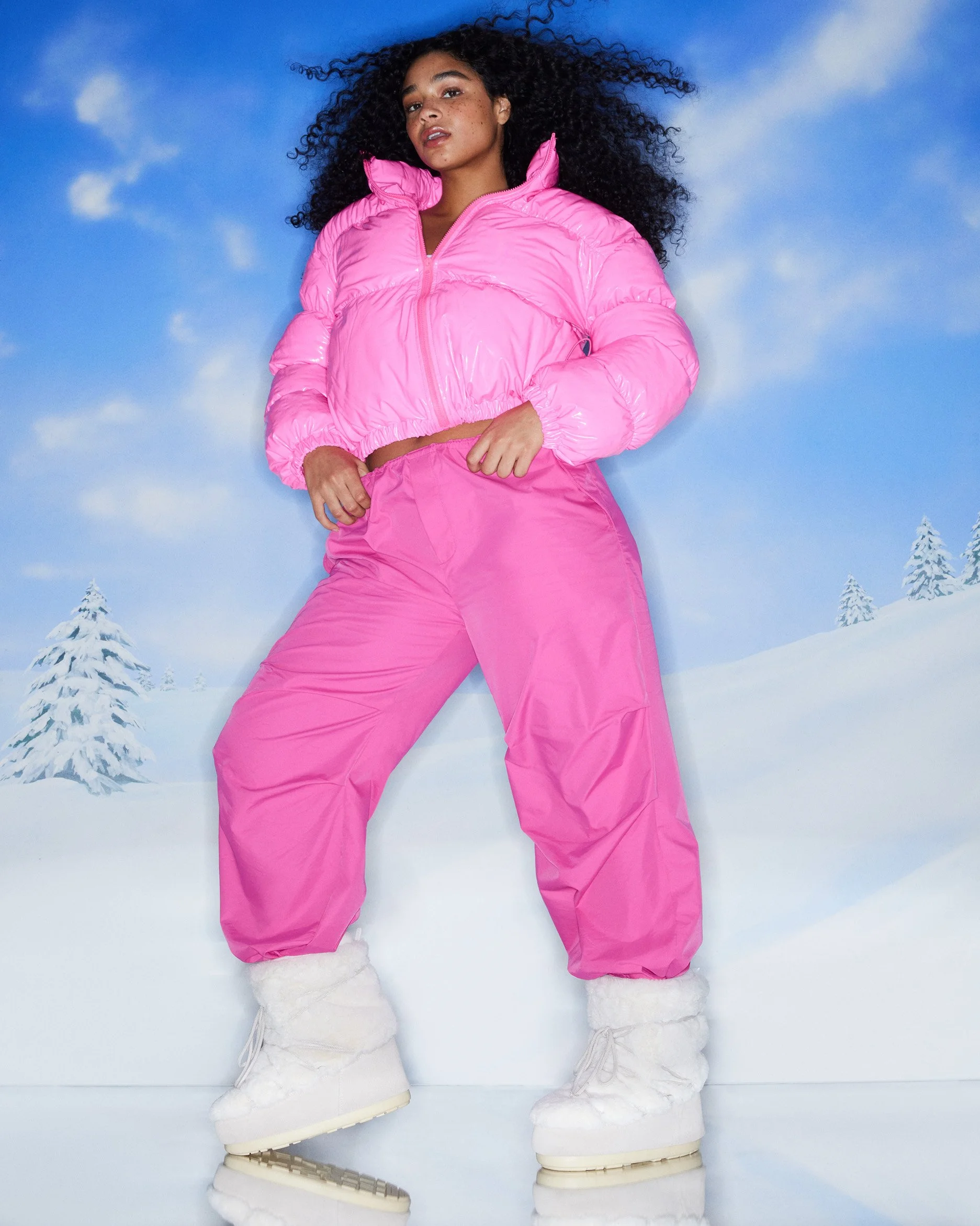 SM_2022_NOVEMBER_LIFESTYLE_03_MAV-M_BM300533_RTW0326_0199-CROP.jpg
