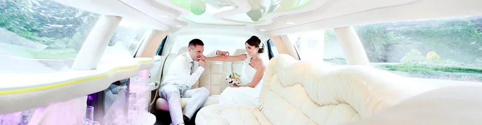 Montreal wedding link limousine.jpg
