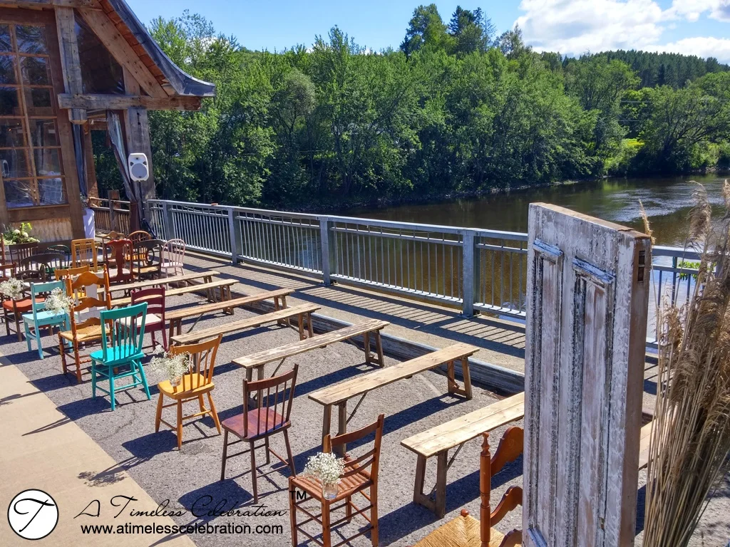 Montreal Rustic Wedding Flowers Decorations La Pont Couvert Tremblant
