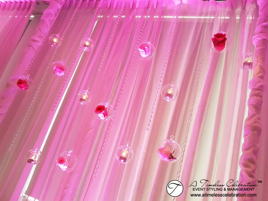 Old Montreal Wedding Florist Flowers Decorations Hotel Place d'Armes