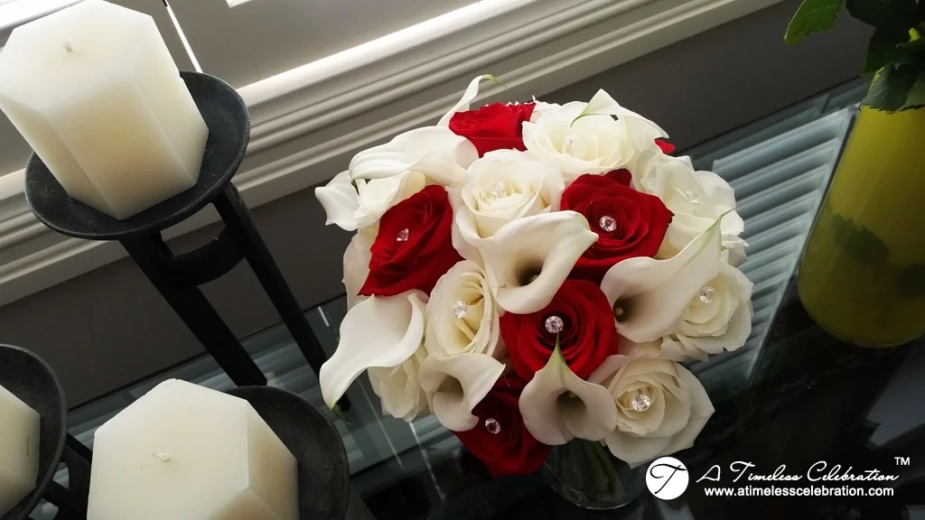 Montreal-Wedding-Flowers-Red-White-Calla-Lily-Roses-Buffet-Amiens-20150926_102619.jpg